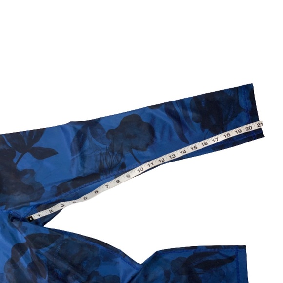 Lululemon Luxtreme Wunder Under Leggings Crops 2 - Picture 7 of 16